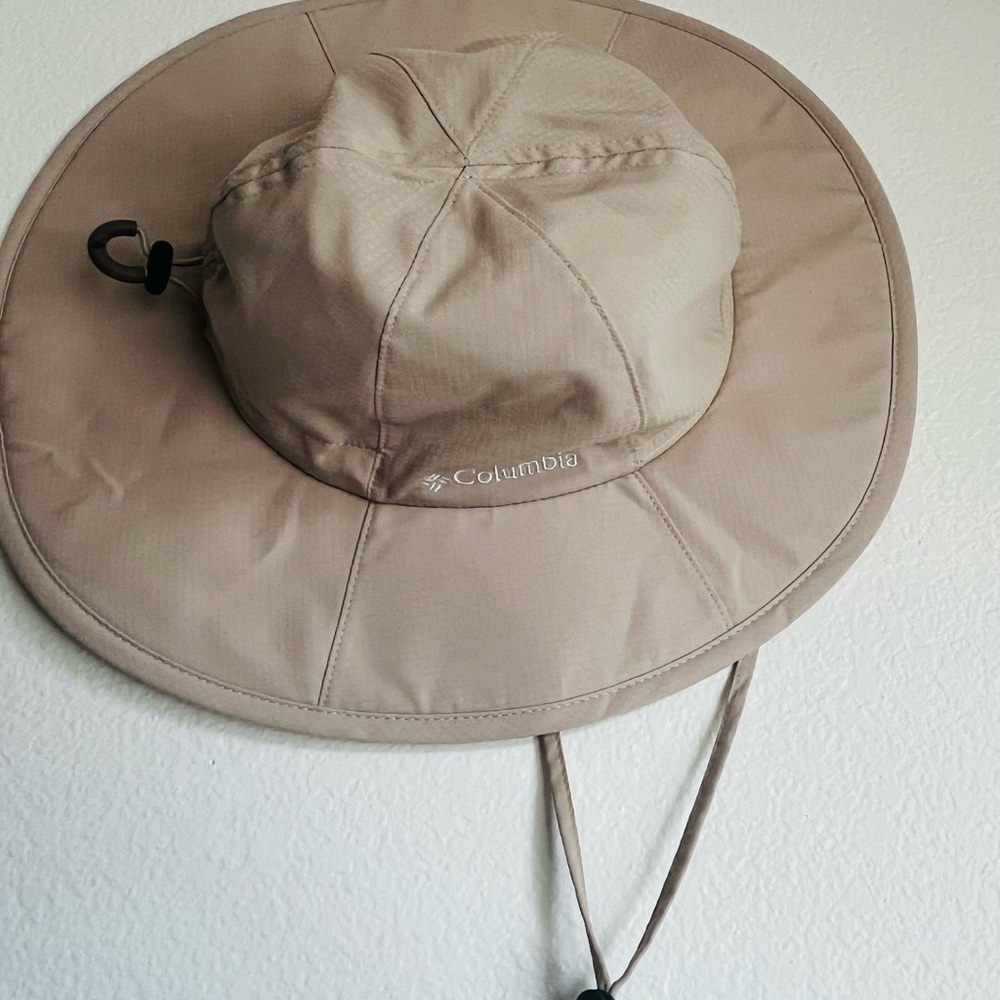 Columbia Beige Sun Hat